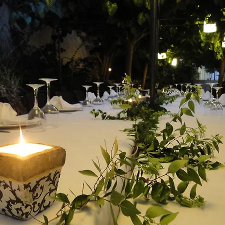 호텔 Restaurant Llansola