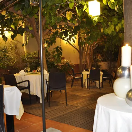 Restaurant Llansola 2*