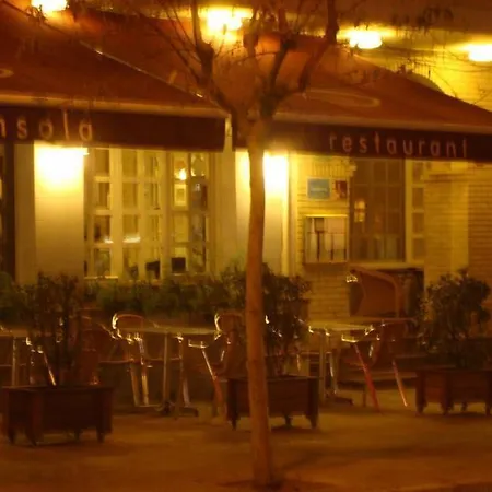 호텔 Restaurant Llansola