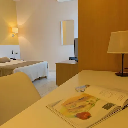 Hotel Restaurant Llansola Sant Carlos de la Ràpita