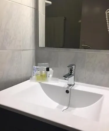 מלון Restaurant Llansola Sant Carlos de la Ràpita